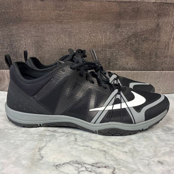 NIKE Women's 8 Black White Free Cross Compete Fitness Shoes Run Athletic LB4-6 - Picture 3 of 6